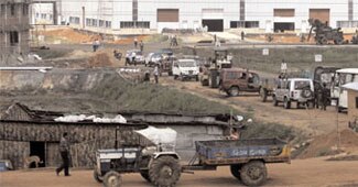 Tata seeks status quo on future work on Singur land Tata seeks status quo on future work on Singur land