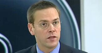 Hit by hacking scandal, Murdoch to close tabloid