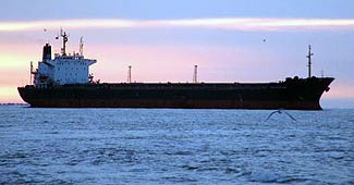 US in talks with India over Iran oil payment