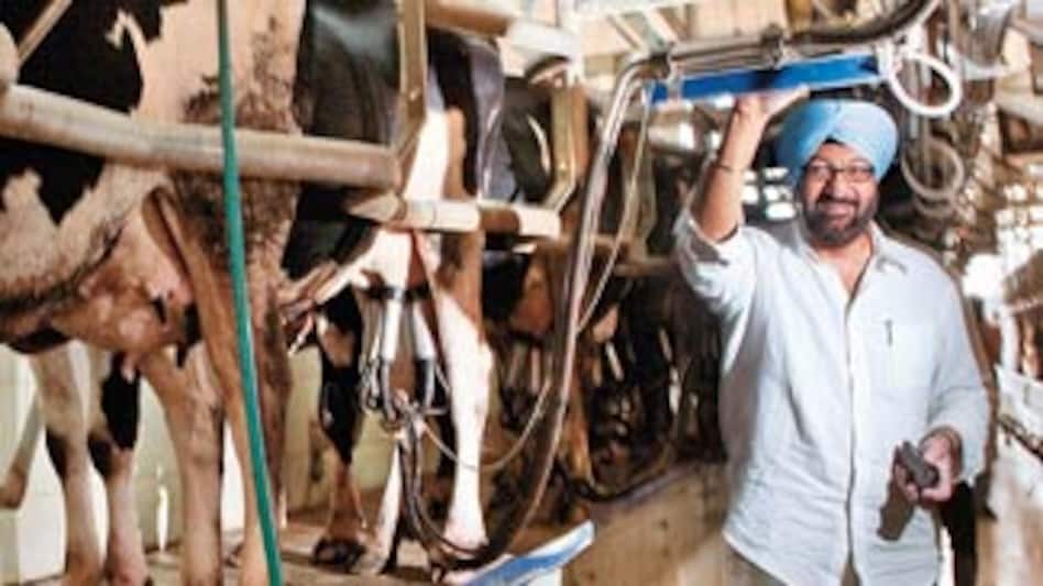 The number of corporate farms with more than 1,000 animals is probably less than 10. I think within fi ve years we will get to 100. There is great opportunity: Jasbir Singh Khangura The number of corporate farms with more than 1,000 animals is probably less than 10. I think within fi ve years we will get to 100. There is great opportunity: Jasbir Singh Khangura