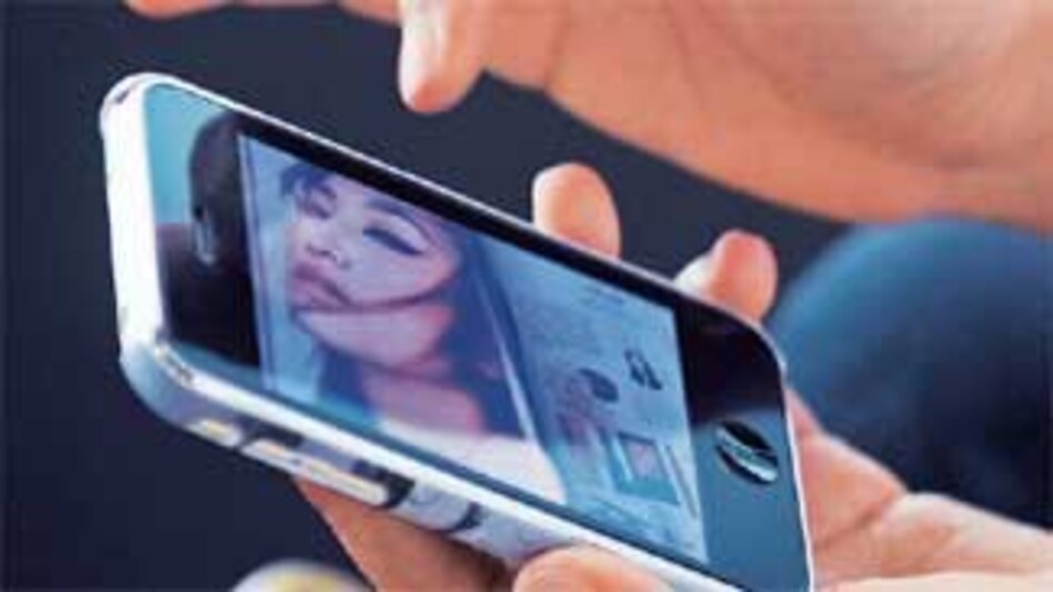 Bharti, Vodafone, Idea get DoT notices to stop 3G roaming Bharti, Vodafone, Idea get DoT notices to stop 3G roaming