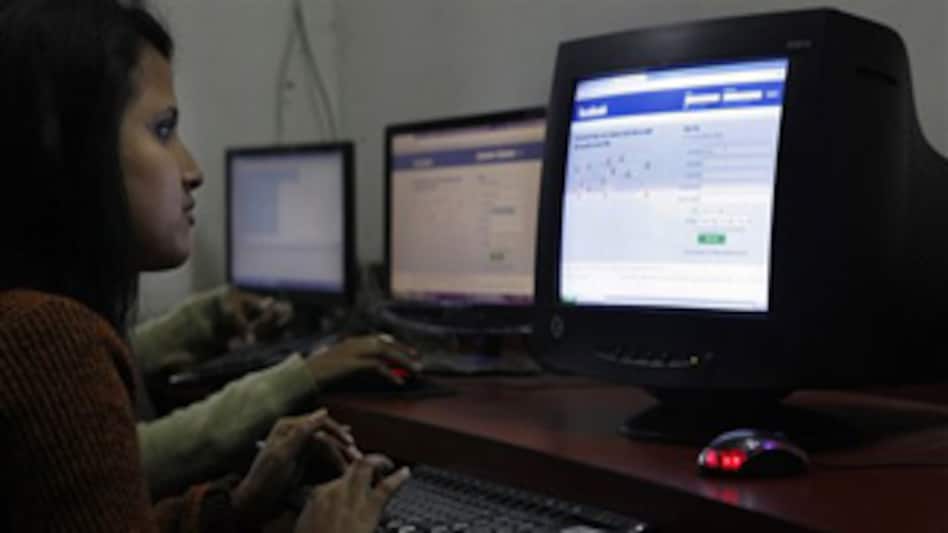 Govt meets social media companies, says no plans to censor internet Govt meets social media companies, says no plans to censor internet