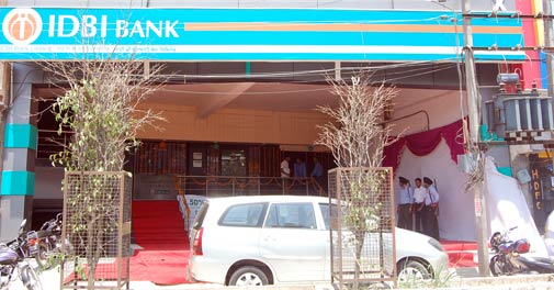 LIC to pick up 5 per cent stake in IDBI Bank