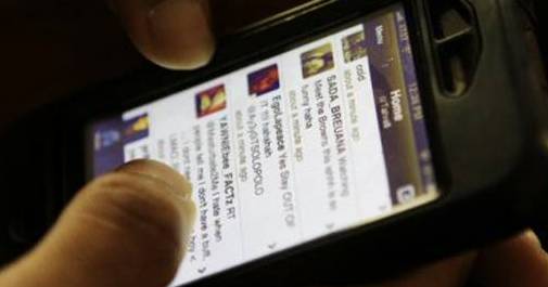 Apple vs Samsung: Who sells more smartphones? Apple vs Samsung: Who sells more smartphones?