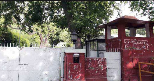 House for the MP: Sachin Tendulkar, Rahul Gandhi could be neighbours