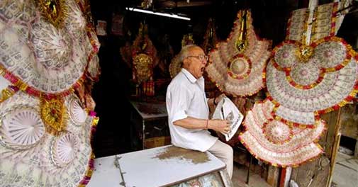 Will intervene in forex market on extreme volatility of rupee: RBI