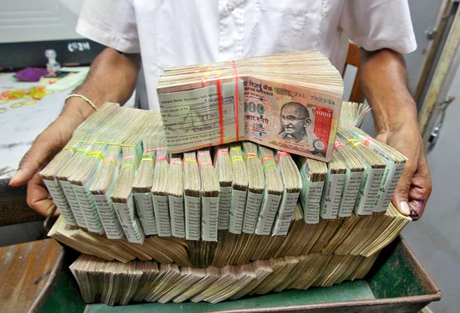 Indian rupee weakens further to 62.75 against US dollar