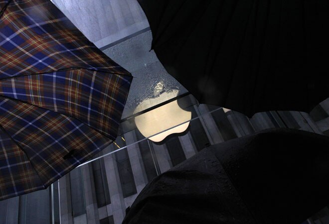 Carl Icahn raises Apple stake, now owns $3 bn in stock