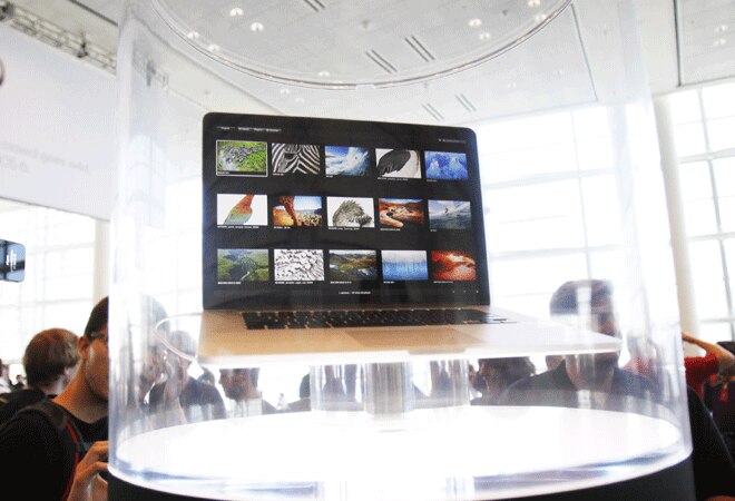 Apple awarded solar power patent for MacBook