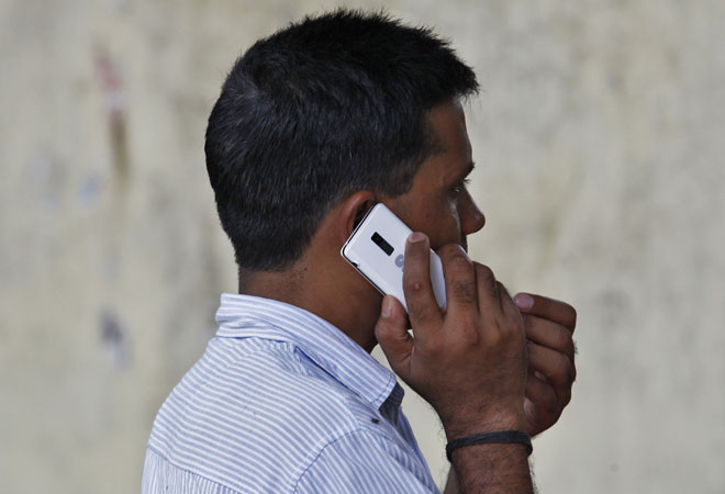 Telecom stocks sink as RIL plans entry into the sector