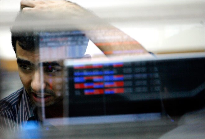 Commodity exchanges struggle as investors jump ship