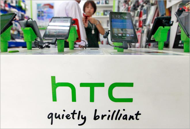 HTC set to roll out three wearables including Google Now smartwatch HTC set to roll out three wearables including Google Now smartwatch