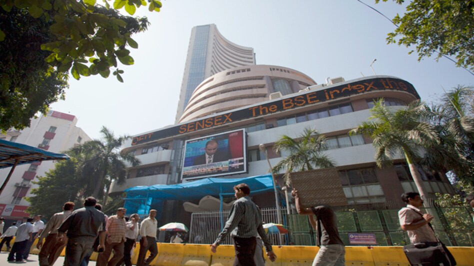 BSE Sensex gains 29 points in choppy trade ahead of IIP data BSE Sensex gains 29 points in choppy trade ahead of IIP data