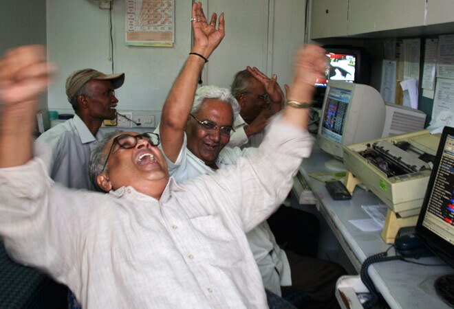 A month ahead of polls, Sensex ends shy of 22,000 pts A month ahead of polls, Sensex ends shy of 22,000 pts