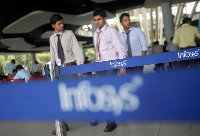 Infosys gives 6-7 pc wage hike to employees Infosys gives 6-7 pc wage hike to employees