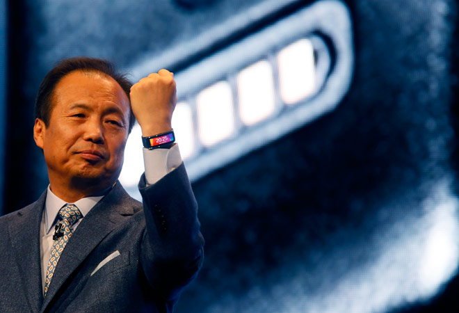 Samsung's mobile head gets fatter paycheck than Apple CEO Tim Cook