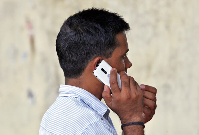Reliance Communications, Tata Teleservices, Aircel tie up for 3G services