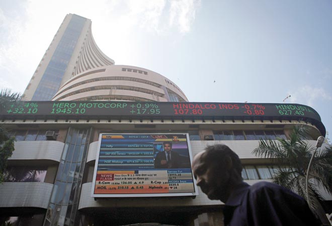 BSE Sensex recovers in choppy trade as ICICI, Tata Motors gain BSE Sensex recovers in choppy trade as ICICI, Tata Motors gain