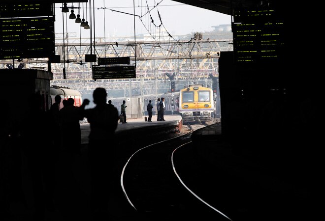 Govt announces quadrilateral rail project to connect metros