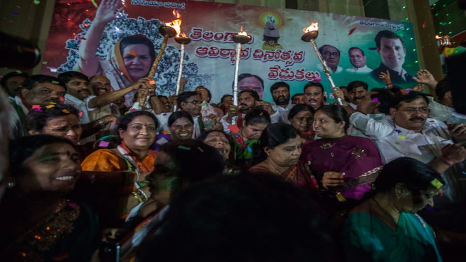 People celeberate as Telangana becomes reality. <em>Photo: A Prabhakar Rao<em> People celeberate as Telangana becomes reality. <em>Photo: A Prabhakar Rao<em>