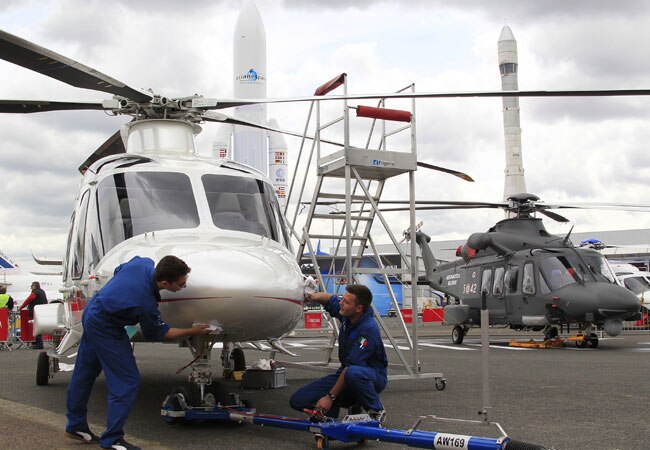 Govt puts on hold defence deals with Finmeccannica