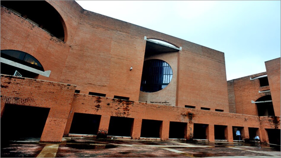 The survey found that SAIL received nearly 2.2 lakh job applicants this year from various B-schools which is much higher the last year (1.2 lakh). The survey found that SAIL received nearly 2.2 lakh job applicants this year from various B-schools which is much higher the last year (1.2 lakh).