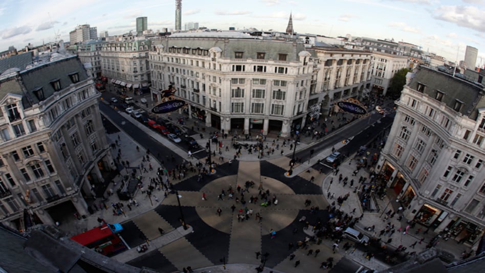India Bulls made the largest deal by purchasing a property in upmarket Hanover Square in Mayfair, close to Oxford Circus (Photo:reuters) India Bulls made the largest deal by purchasing a property in upmarket Hanover Square in Mayfair, close to Oxford Circus (Photo:reuters)