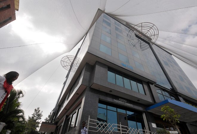 SKS Microfinance surges, Morgan Stanley starts at 'overweight'