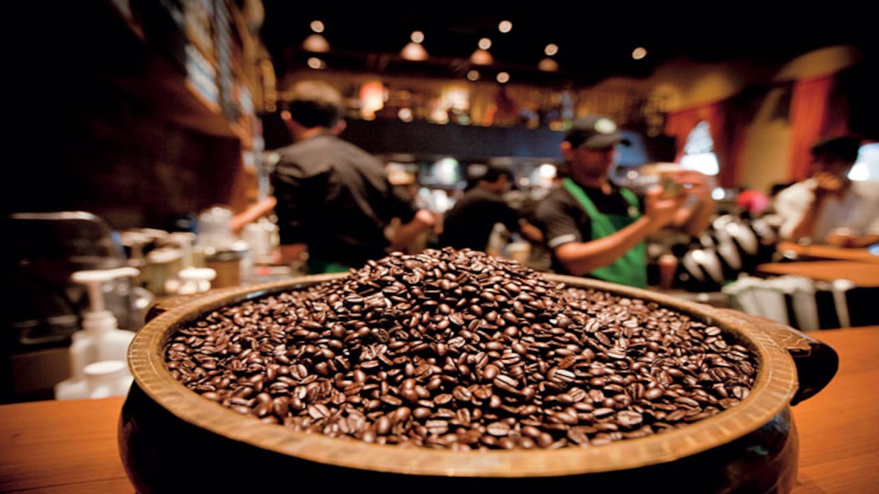 How Starbucks survived financial crisis of 2008 - BusinessToday