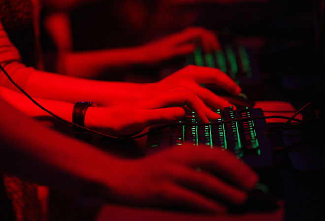 Reddit bans groups sharing explicit images of celebrities