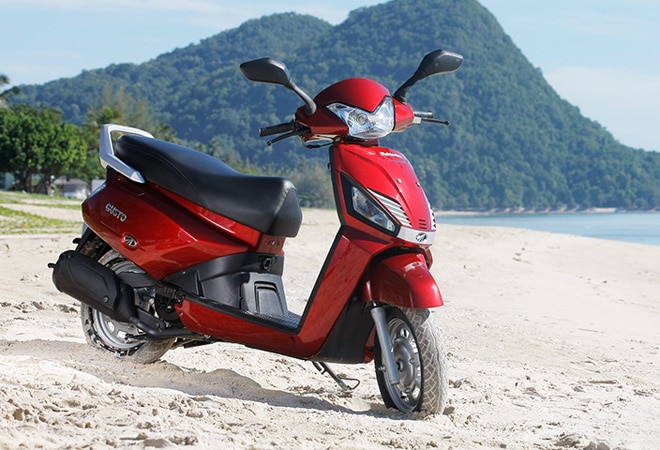 Mahindra launches 110-cc scooter Gusto Mahindra launches 110-cc scooter Gusto