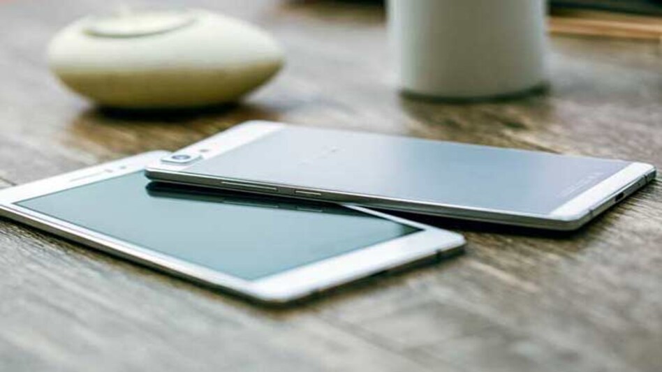 OPPO launches 4G-enabled smartphone R5 in India OPPO launches 4G-enabled smartphone R5 in India