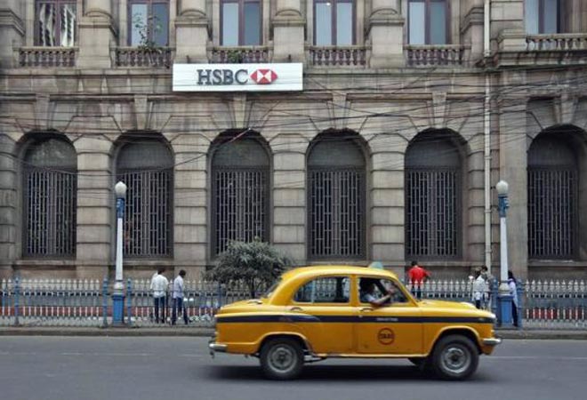 Tax evasion: I-T officials search HSBC's Mumbai headquarter 