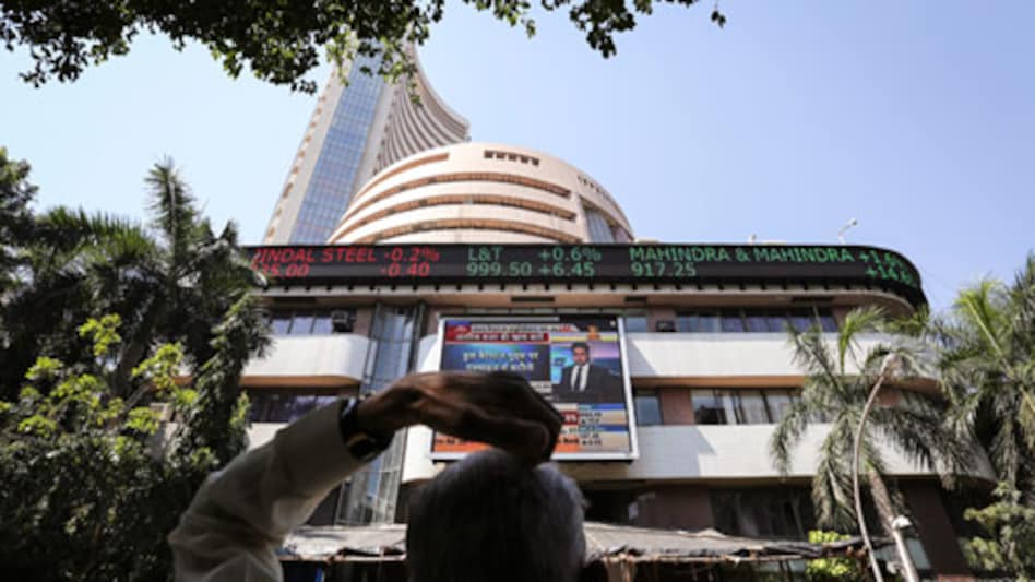 Stock Market Outlook: Stay put, stay cautious Stock Market Outlook: Stay put, stay cautious