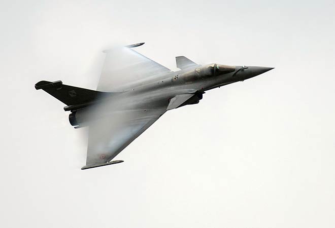 France offers India fly-away Rafales at same rate as to own airforce