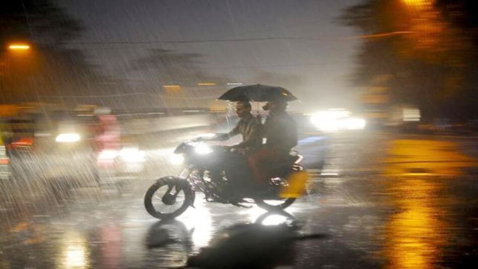 Monsoon rains delayed, to arrive by June 5 Monsoon rains delayed, to arrive by June 5