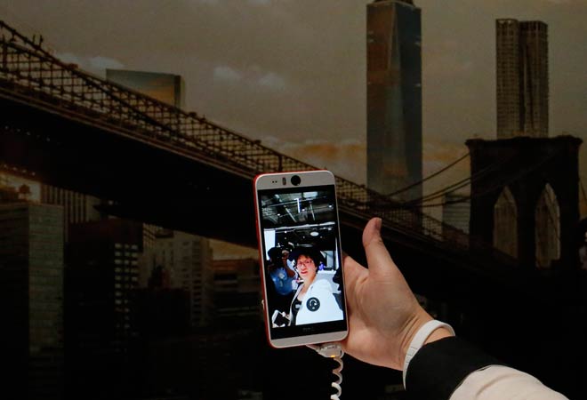 India leads with 26 mn new mobile subscribers in Q1: Ericsson 