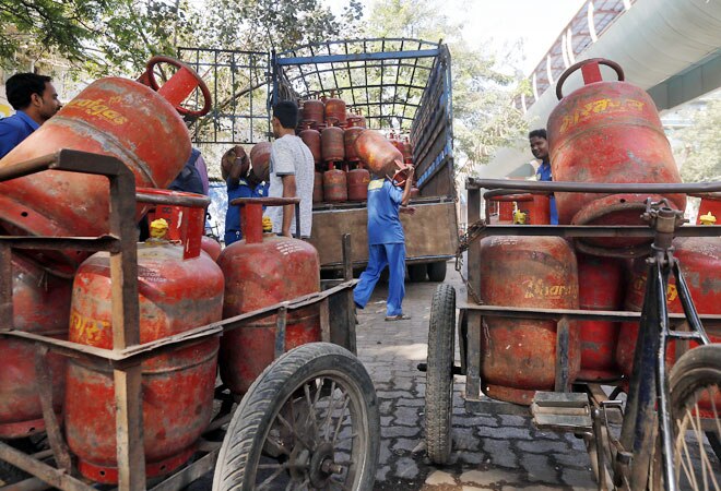 Govt to pay Rs 12 per litre kerosene subsidy, full for LPG