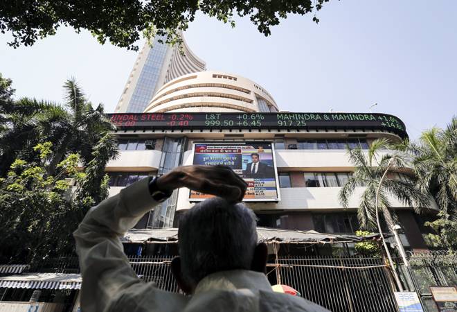 Brokerages see no major trade hit on yuan fall Brokerages see no major trade hit on yuan fall