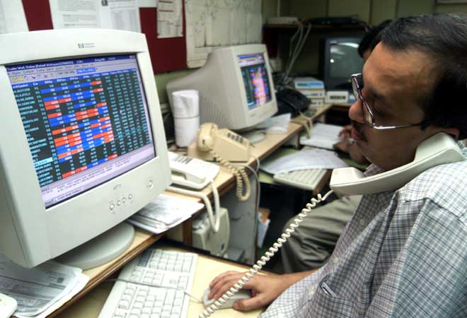 BSE Sensex closes 40 points higher, IT stocks rise