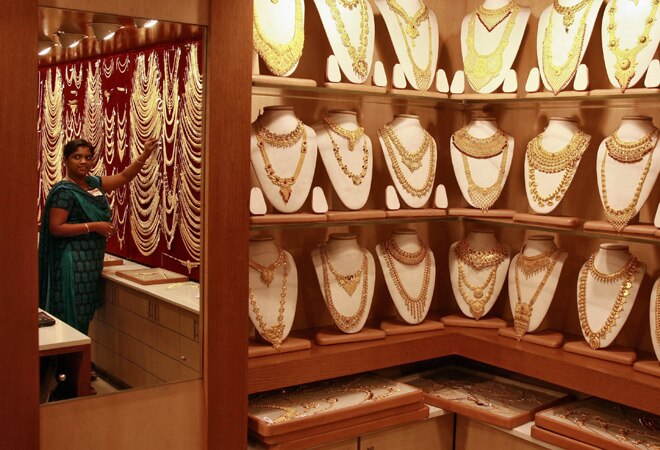 Drought dents gold demand in India, prices still appealing