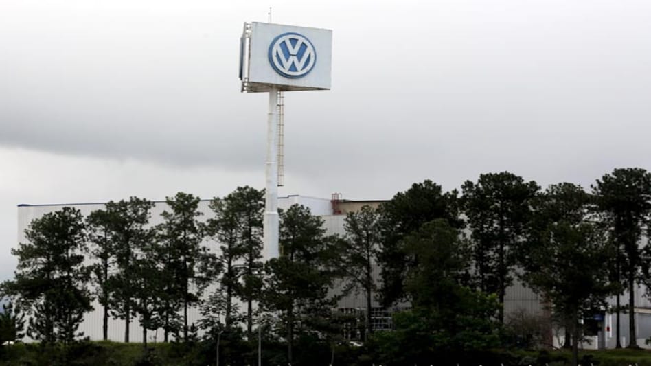 US government could fine Volkswagen $37,500 per vehicle for the violations. (Photo: Reuters) US government could fine Volkswagen $37,500 per vehicle for the violations. (Photo: Reuters)