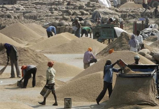 Rabi crops' output seen at 132.78 mts in 2015-16, says Radha Mohan Singh