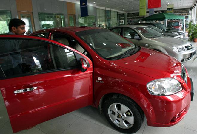 Domestic passenger car sales zoom 9.48 in September BusinessToday