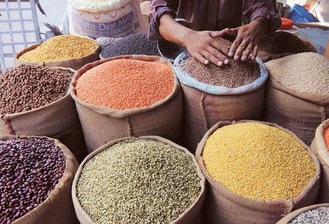 Price of pulses falls as govt intensifies crackdown against hoarding