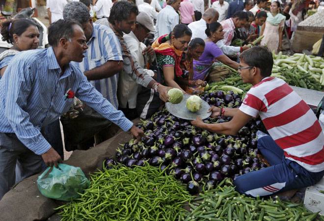 Oct retail inflation edges up for third month to 5%
