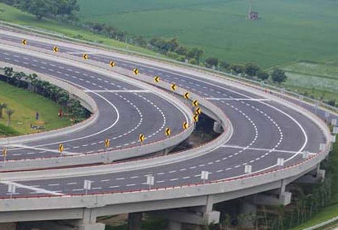 Noida to Agra Expressway put on the block: Report
