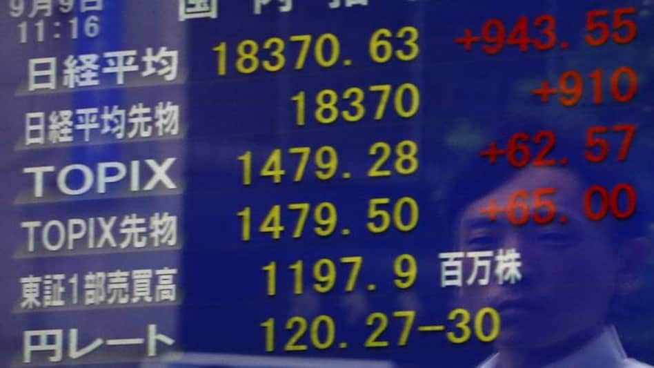 Japan's Nikkei fell over 2 per cent and Shanghai lost more than 3 per cent. Photo: Reuters Japan's Nikkei fell over 2 per cent and Shanghai lost more than 3 per cent. Photo: Reuters