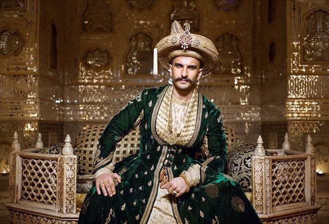 "Bajirao Mastani" rules at box office, nets Rs 301 crore till now
