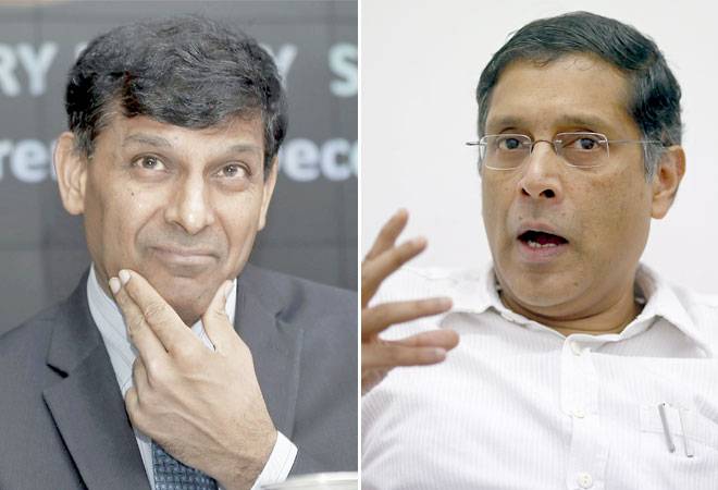 Chief Economic Advisor Arvind Subramanian (R); RBI Governor Raghuram Rajan (Photo: Reuters) Chief Economic Advisor Arvind Subramanian (R); RBI Governor Raghuram Rajan (Photo: Reuters)